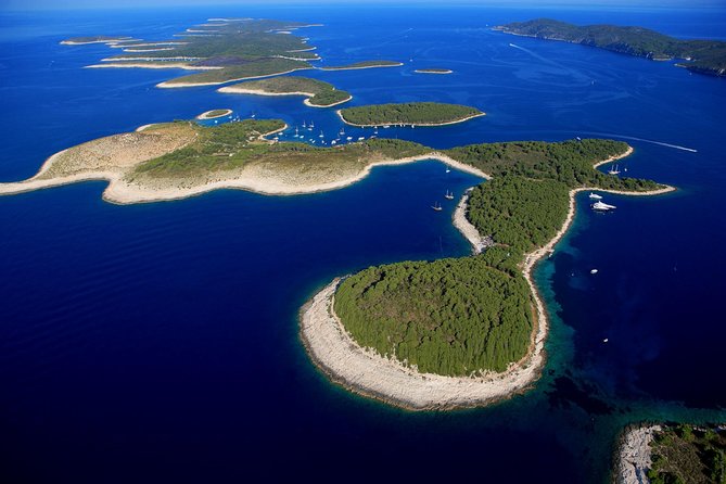 Exclusive Private Tour: Red Rocks & Pakleni Islands - Dubovica Beach for a quieter swim
