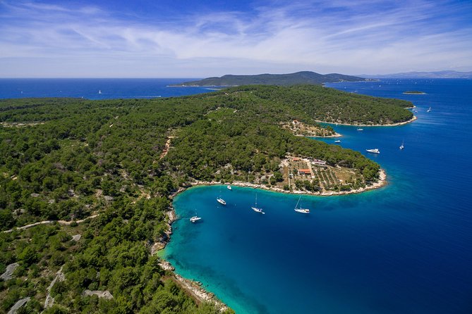 Explore west side of island Brač with Pasara boat - Traditional Dalmatian boat - Stomorska and the flexible village option