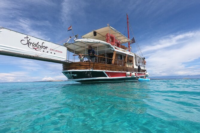 Fish Picnic excursion on Kristofor boat - Lunch on board keeps the day simple