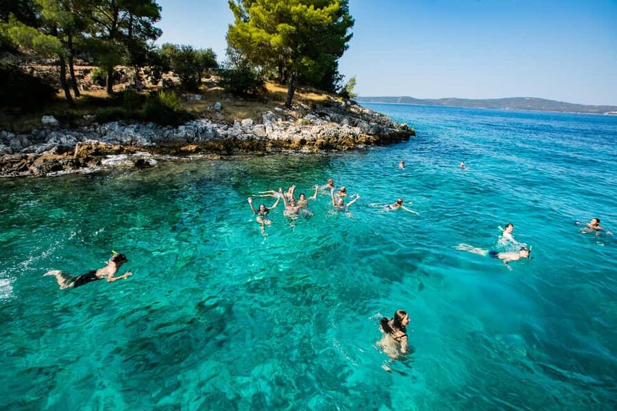 From Brač Island: Catamaran Tour with Food & Drinks - A full day around Brač, starting at Supetar