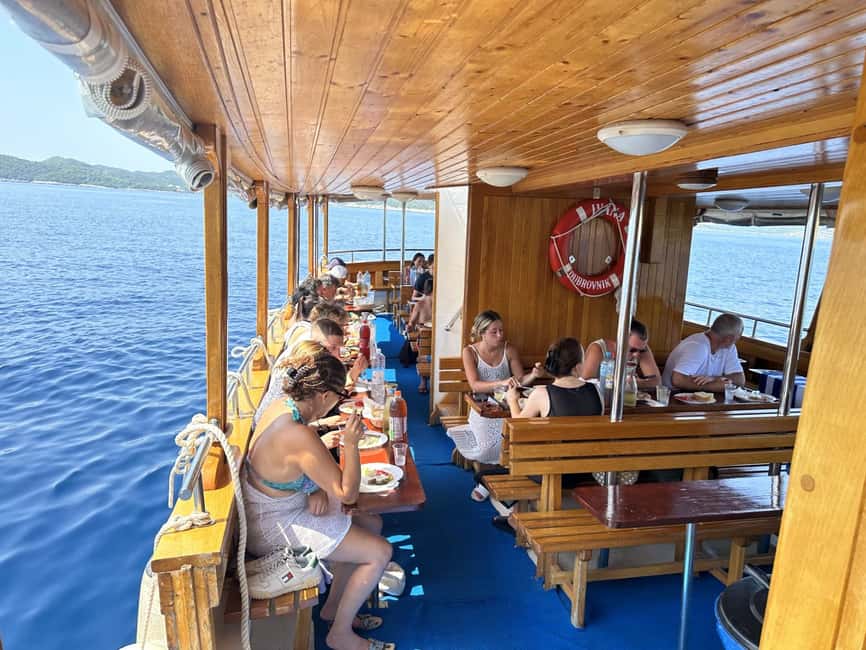 From Dubrovnik: Elaphite Islands Day Trip with Lunch - Leaving Dubrovnik through Gruž Harbour