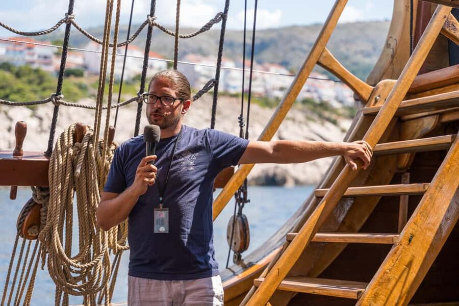 From Dubrovnik: Elaphiti Islands Galleon Cruise with Lunch - Lopud: A Gentle First Island Stop