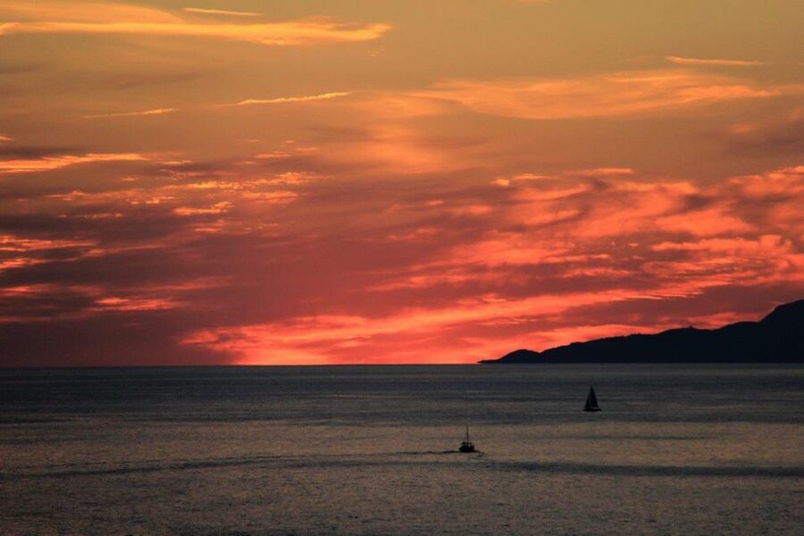 From Dubrovnik: Golden Hour Sunset Cruise with Free Drinks - Key points to know before booking