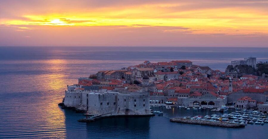 From Dubrovnik: Golden Hour Sunset Cruise with Free Drinks - One hour on the boat, step by step