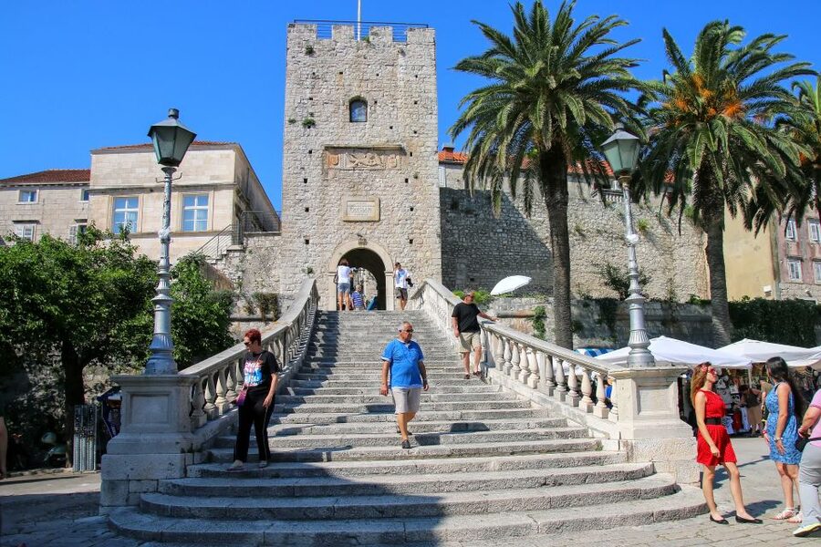 From Dubrovnik: Guided Tour of Pelješac & Korčula - Free time in Korčula Town