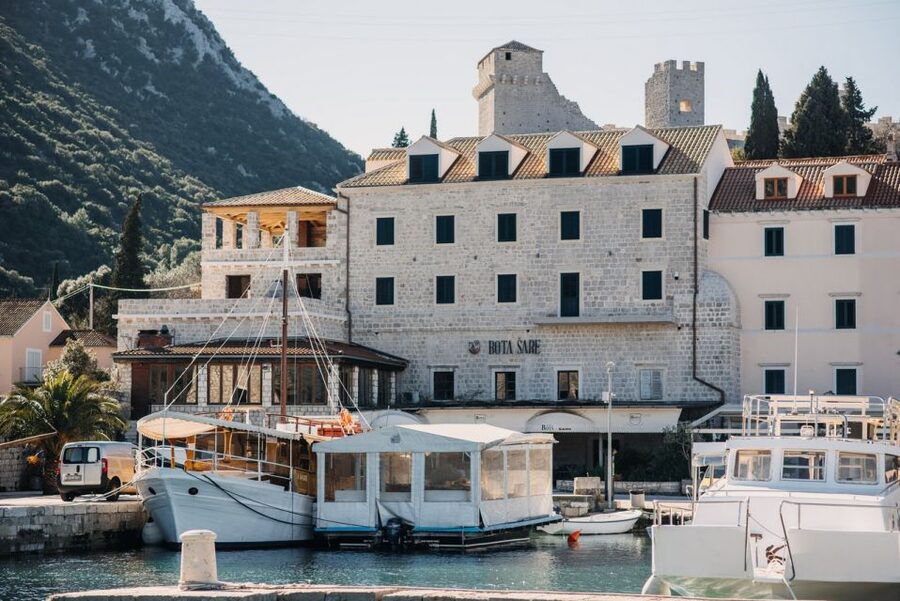 From Dubrovnik: Mali Ston Oyster Paradise Tour with Transfer - A private outing with a personal guide