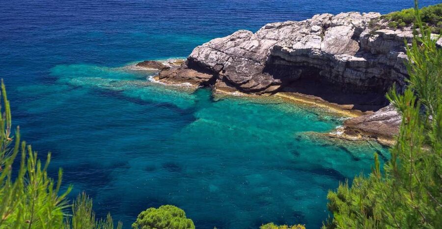 From Dubrovnik: Pvt Speedboat Cruise to Mljet&Sipanska Luka - Cruising past Jakljan and Olipa