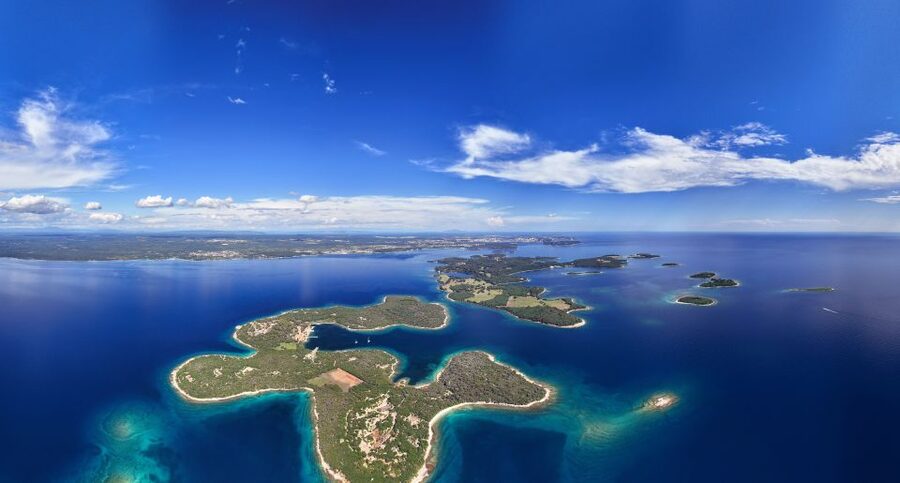 From Fažana: Private boat tour of Brijuni Islands - Choosing between St. Jerome and Veliki Brijun