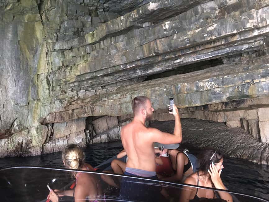 From Hvar: Blue Cave, Green Cave & 5 Islands Speedboat Tour - Stiniva Cove gives you the classic Vis view