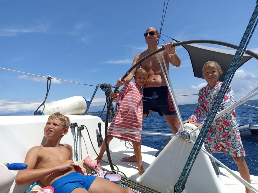 From Hvar: Pakleni Islands & Red Rocks Comfort Sailboat Tour - Why a small sailboat changes the day
