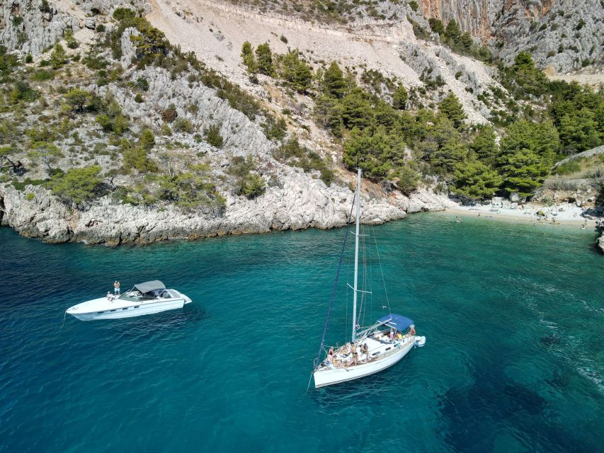 From Hvar: Pakleni Islands & Red Rocks Comfort Sailboat Tour - What $176 gets you