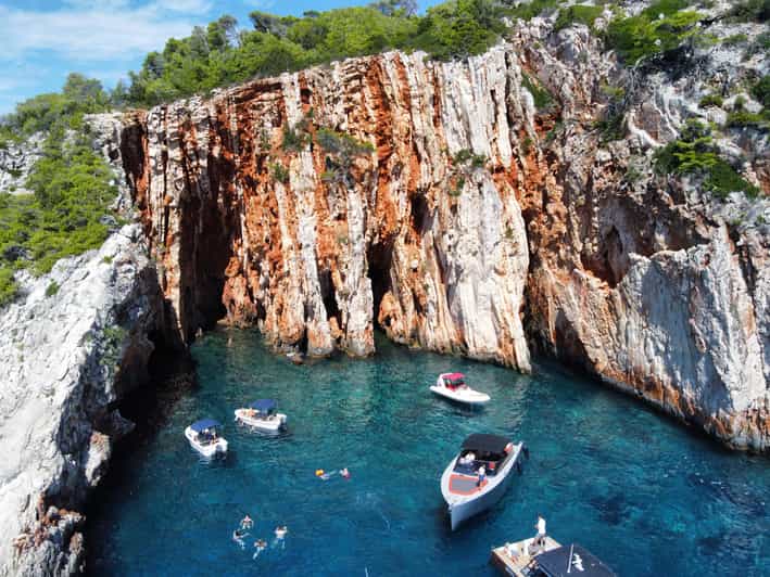 From Hvar: Private tour of Red Rocks & Pakleni Islands - Why the boat and skipper make a difference