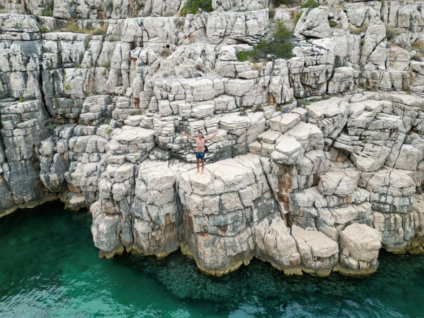 From Makarska: Hidden Gems of Hvar Island's North Shore - What the five-hour schedule really feels like