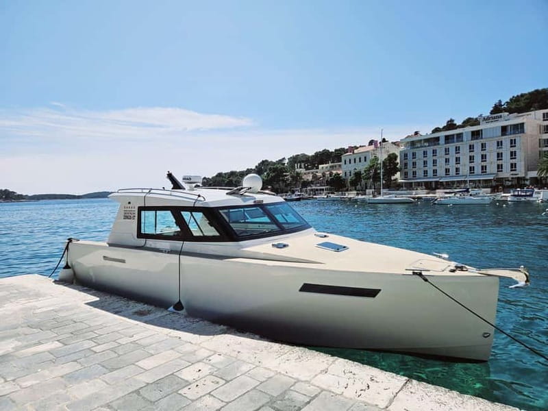 From Split: 5 Islands and Blue Cave Boat Tour - How the sea can change the plan