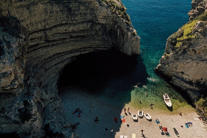 From Split: Blue cave & 5 Islands tour - Hvar Town with 1 hour 40 minutes to 2 hours