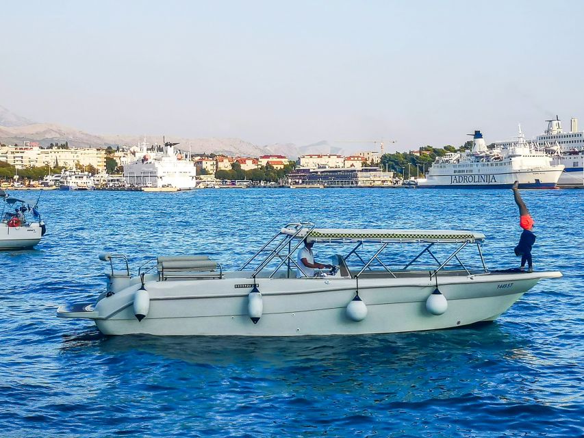 From Split: Blue Cave & 5 Islands with Vis & Hvar Boat Tour - Two and a half hours in Hvar