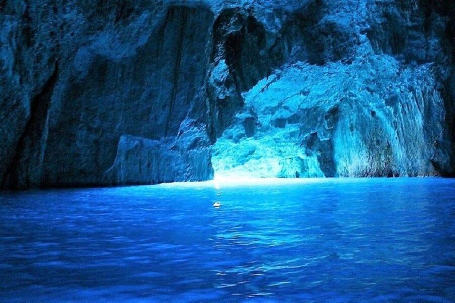 From Split: Blue Cave and 5 islands-Day Tour - Komiža, Vis, and the value of one free hour