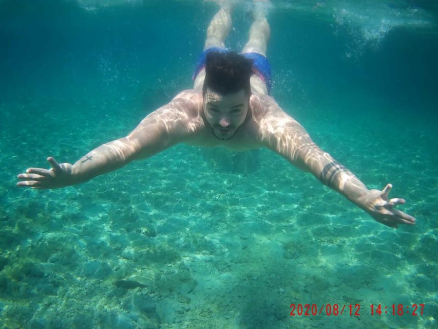 From Split: Luxury Cabin Boat Tour to The Blue Cave and Hvar - A morning pause in Komiza on Vis