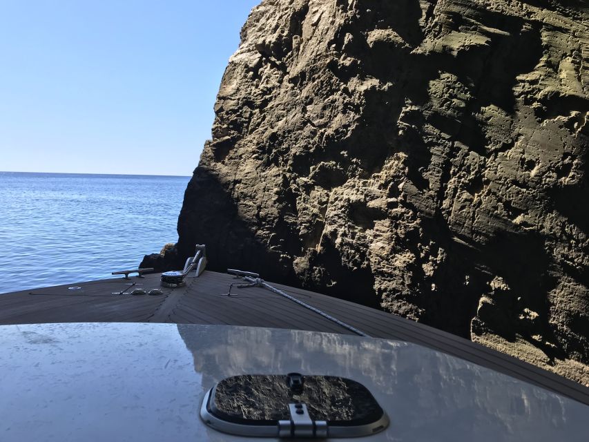 From Split: Luxury Cabin Boat Tour to The Blue Cave and Hvar - Exploring Hvar and climbing to the fortress