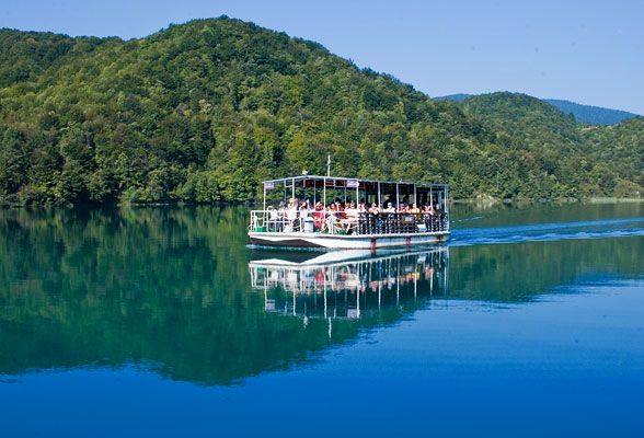 From Split or Trogir: Plitvice Lakes Private Tour - Wooden paths through 16 lakes