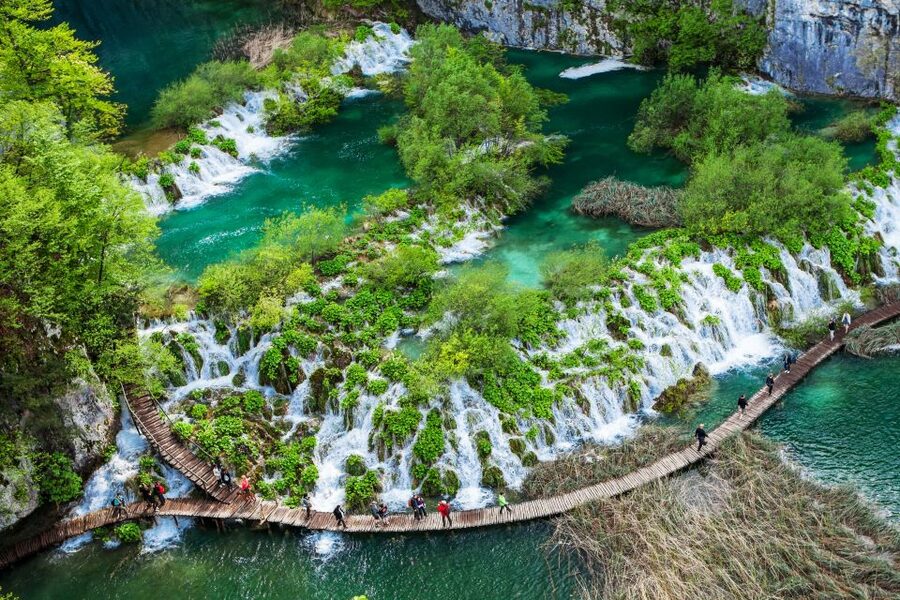 From Split: Plitvice Lakes Fully-Guided Day Tour - The local café and food stop