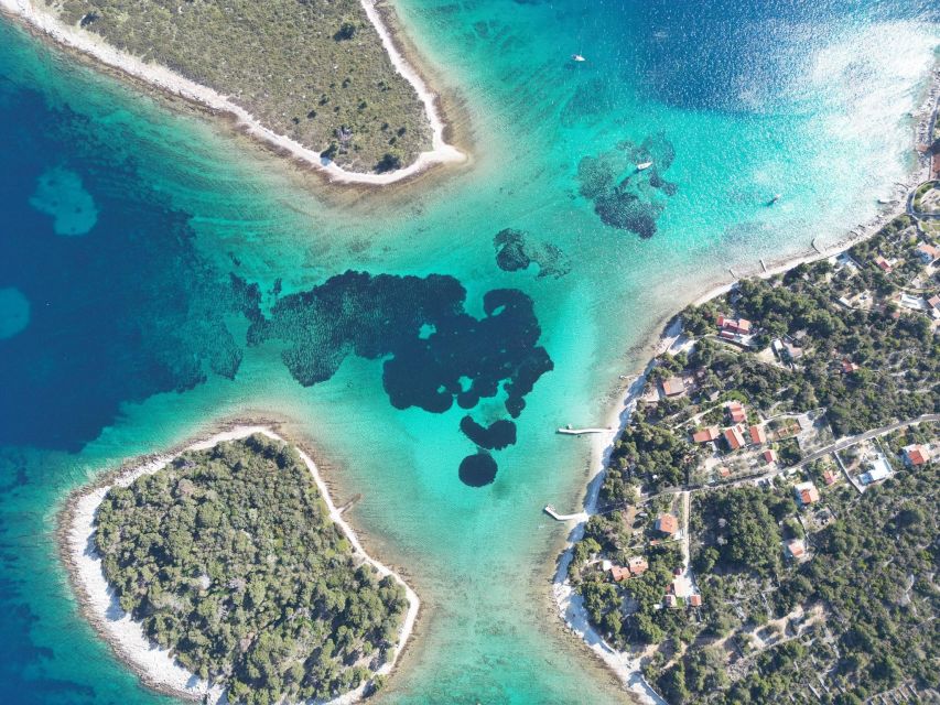 From Split: Trogir & Blue Lagoon Boat Tour with Snorkeling - What the private skipper adds