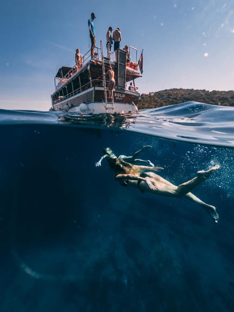 From Trogir: Blue Lagoon & Šolta Cruise with Lunch & Drinks - Maslinica, Šolta, for 1.5 hours