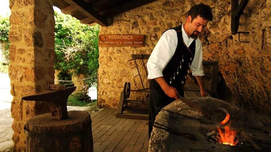 From Trogir, Seget & Okrug: Krka Waterfalls Gastro Tour - Why this Krka day trip works