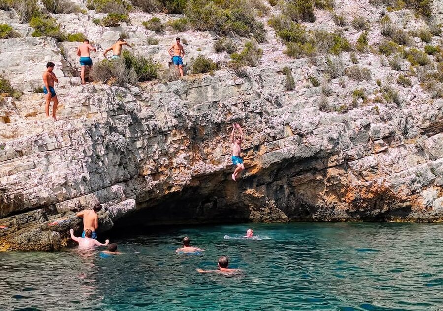 From Vis: Speedboat tour - Vis, Biševo & Blue Cave (private) - Sandy Smokova is a welcome finale