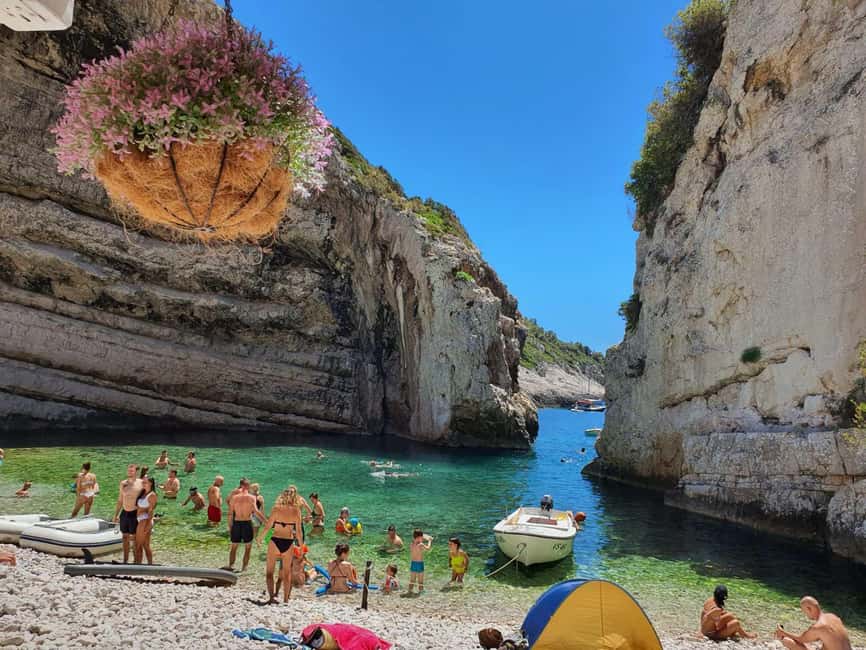 From Vis: Speedboat tour - Vis, Biševo & Blue Cave (shared) - Key points at a glance