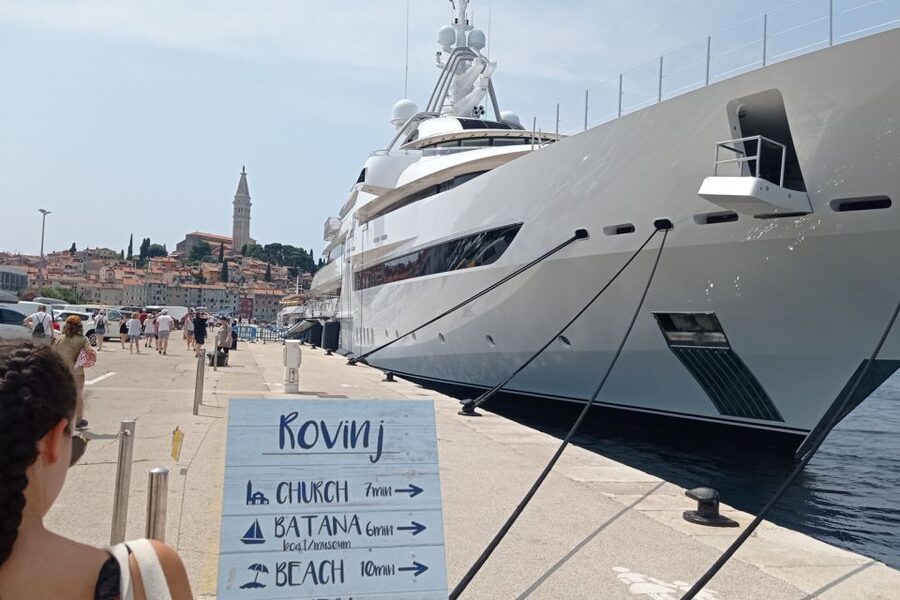 From Vrsar: Lim Bay, Pirate Cave and Rovinj Visit - A relaxed route from Vrsar along the Istrian coast