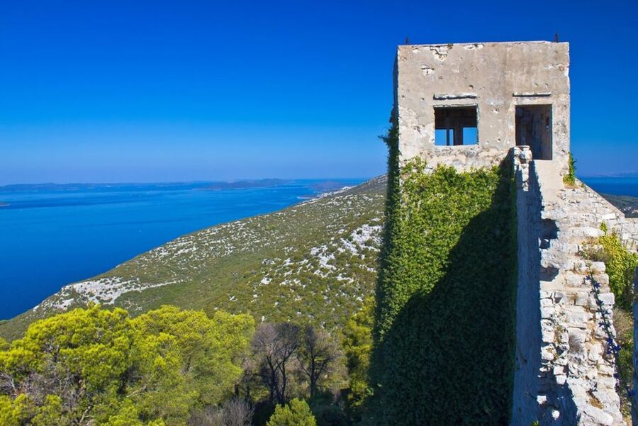 From Zadar: Full-Day Ugljan Self-Guided Bike Tour - Reaching Preko and finding your island rhythm