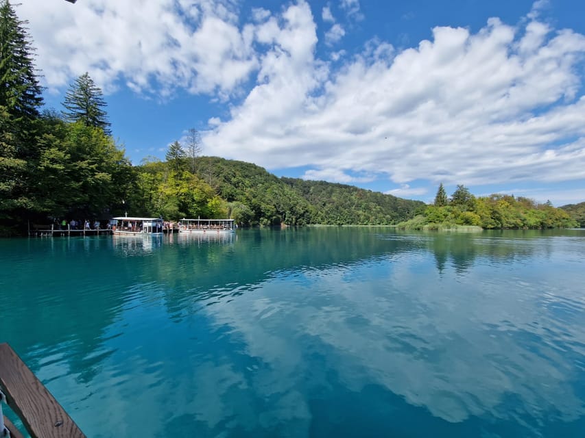 From Zadar: Plitvice Lakes Day Trip with Guide and Boat Tour - How much guiding will you actually receive?