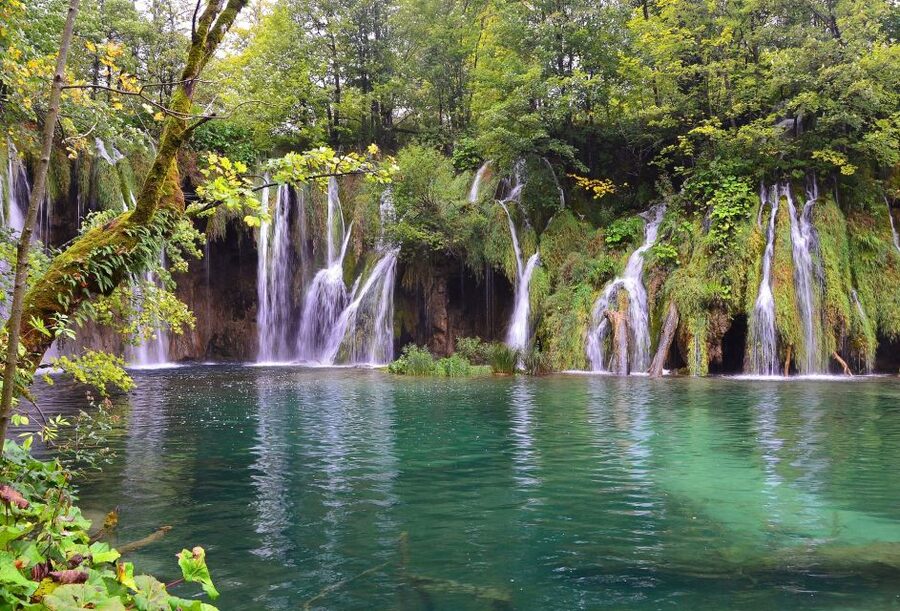 From Zadar: Plitvice Lakes National Park Tour - Crossing Kozjak Lake by electric boat