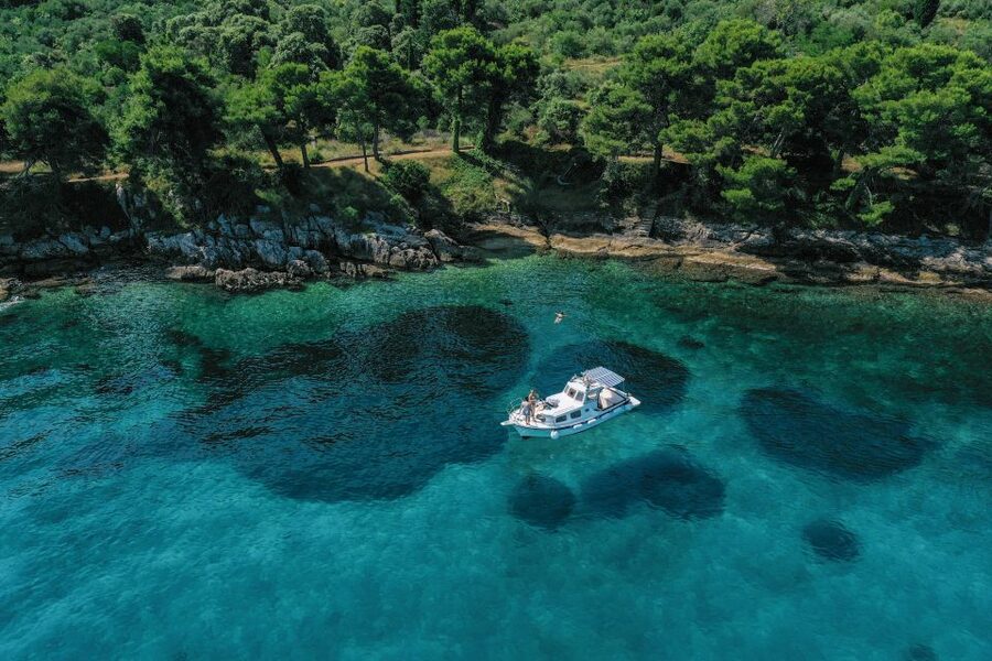 From Zadar: Private Boat Tour to Croatian Islands - Ošljak, a quiet first stop