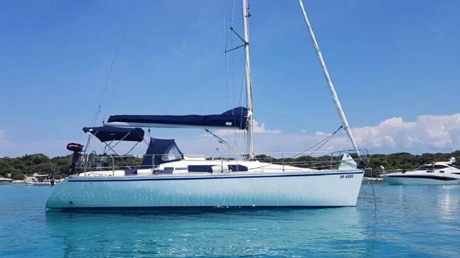 From Zadar: Private Half Day Sailing Tour - Four hours from Zadar to the island bays