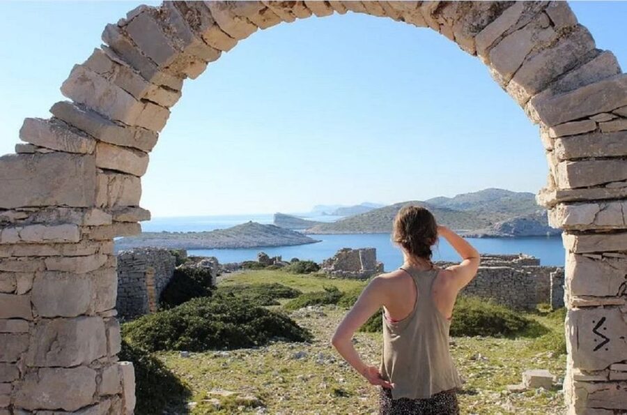 From Zadar: Private Speedboat Tour of Kornati National Park - Lunch, picnics, and the midday decision