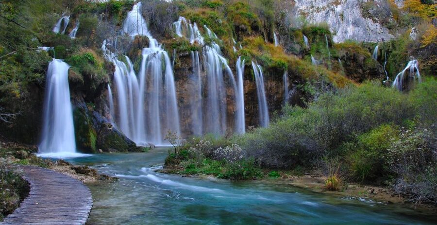 From Zadar: Round-Trip Transfer to Plitvice Lakes - Leaving Zadar by direct air-conditioned transfer