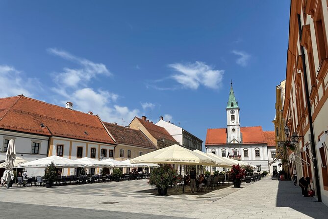 From Zagreb: Plitvice Lakes guided tour - The panoramic boat ride and electric train