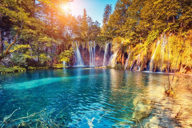 From Zagreb: Plitvice Lakes guided tour - Food, breaks, and the return journey