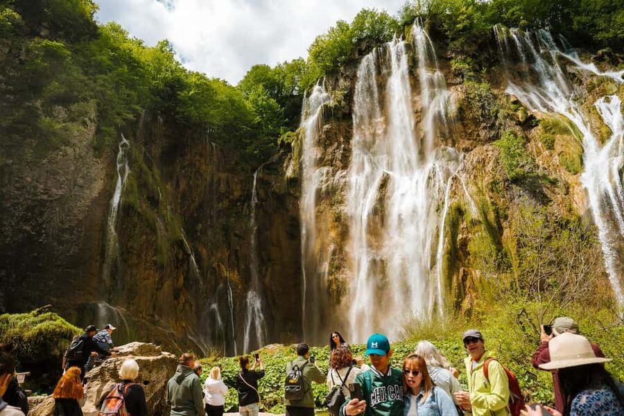 From Zagreb: Plitvice Lakes National Park Tour with Tickets - Veliki slap and the best water views
