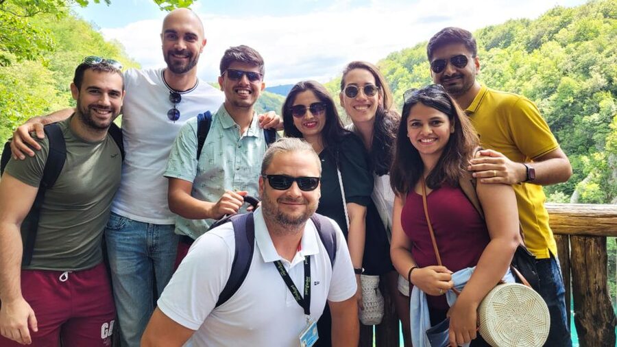 From Zagreb: Plitvice & Rastoke Guided Day Trip with Ticket - The Zagreb departure and the first 100 minutes