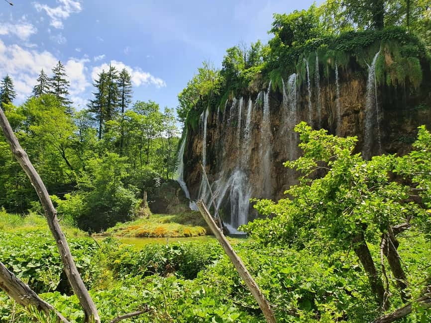 From Zagreb: Rastoke and Plitvice lakes Guided Day Trip - Summer, autumn, and winter at Plitvice
