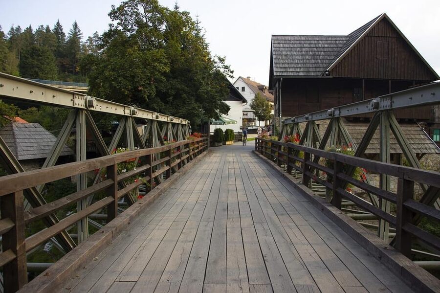 From Zagreb to Plitvice Lakes and Rastoke - Private day tour - Key points at a glance