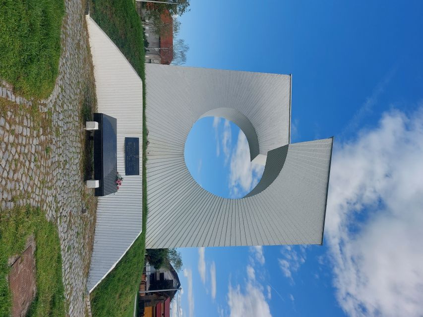 From Zagreb: Yugoslavia Memorial Sites Tour - Sisak and the Monument of the Detachment