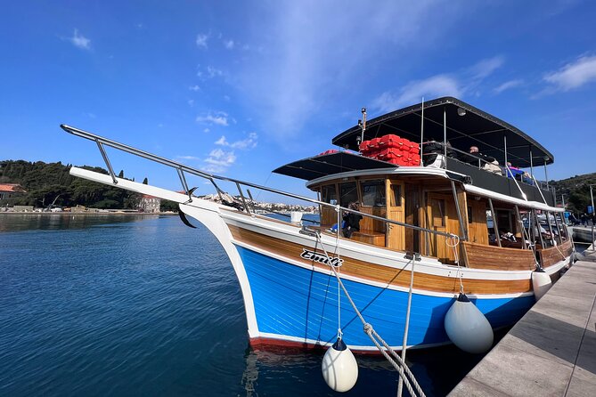 Full-Day Dubrovnik Elaphite Islands Cruise with Lunch and Drinks - Lunch on board, with fish, chicken, or vegetables