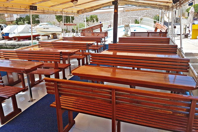 Full-Day Dubrovnik Elaphite Islands Cruise with Lunch and Drinks - Boat comfort, crew service, and group atmosphere