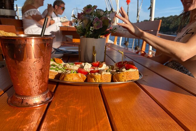Gastro Cruise | Cruise around Dubrovnik Old Town with Lunch - Why this two-hour Dubrovnik cruise works