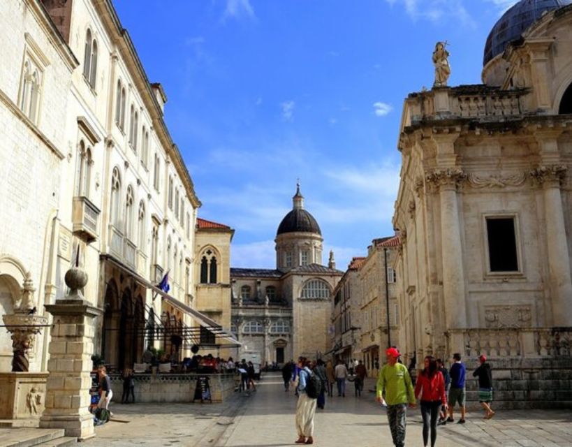 Group tour: Dubrovnik Walking Tour (1h duration, 9:30am, 6pm - Starting beside the Amerling fountain at Pile Square