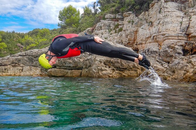 Guided Coasteering Adventure in Pula - Starting at Valovine Beach with the right preparation